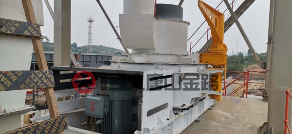 錘破、對(duì)輥破、立軸沖擊破三種制砂設(shè)備優(yōu)劣對(duì)比